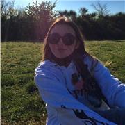 Ciao! sono una studentessa universitaria di lingue. Ho frequentato il liceo linguistico. Ho dato ripetizioni a figli degli amici dei miei genitori